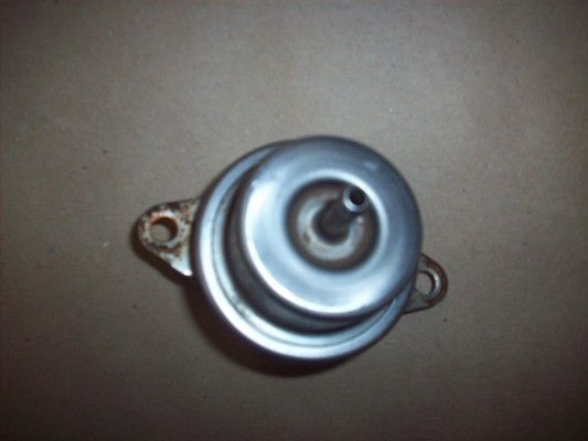 1996 1997 Ford Windstar Fuel Pressure Regulator 3.0L  