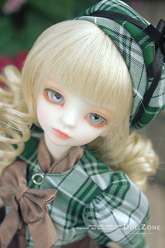 AIMI DollZone 1/4 girl SUPER DOLLFIE size bjd msd  