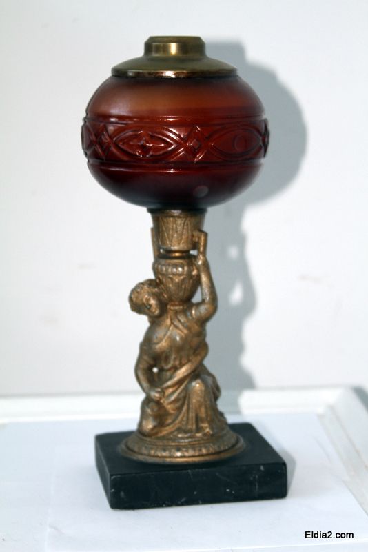 Victorian figural oil lamp  