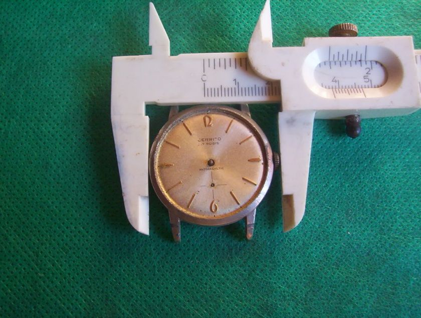 ANTIQUE WRISTWATCH FOR REPAIR OR PARTS AS 960  