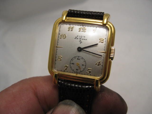 VINTAGE MINT 10KGF COLLECTOR ELGIN DELUXE 17J 4ADJ 555  