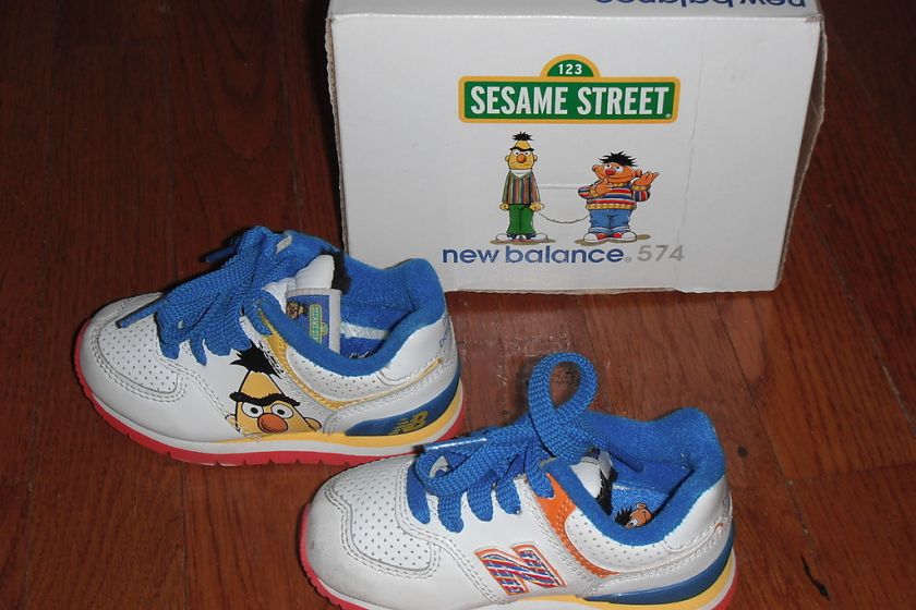 Boys New Balance Bert and Ernie Sesame Street Shoes 6 M  