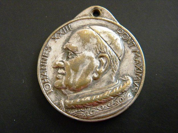 ANTIQUE MEDAL POPE JOHANNES XXIII & JOHN ROBERT KENNEDY  