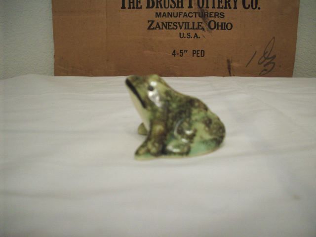 BRUSH MCCOY 1 3/4” WEE FROG LAWN ORNAMENT C951  