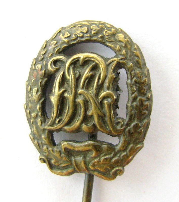 RARE WWII EARLIER DRA GERMAN SPORT PIN BADGE GERMANY »  