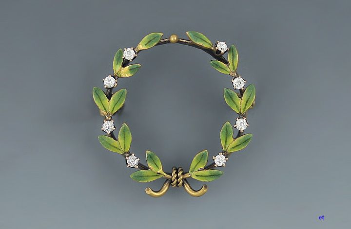 VICTORIAN/EDWARDIAN 14K GOLD DIAMOND ENAMEL WREATH PIN  