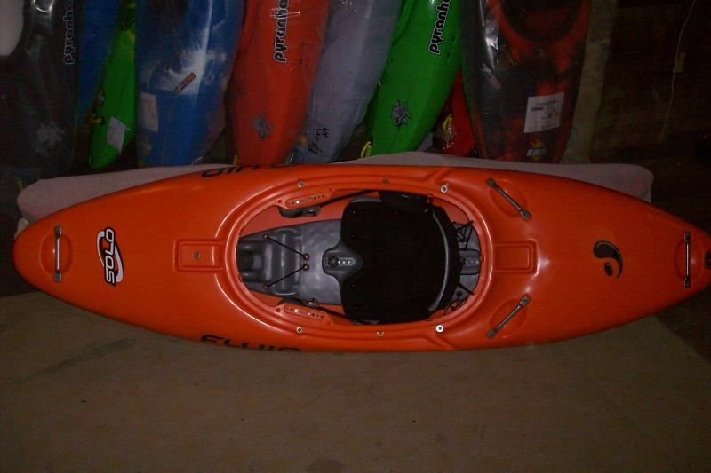 NEW KAYAK Fluid Solo Medium Orange  