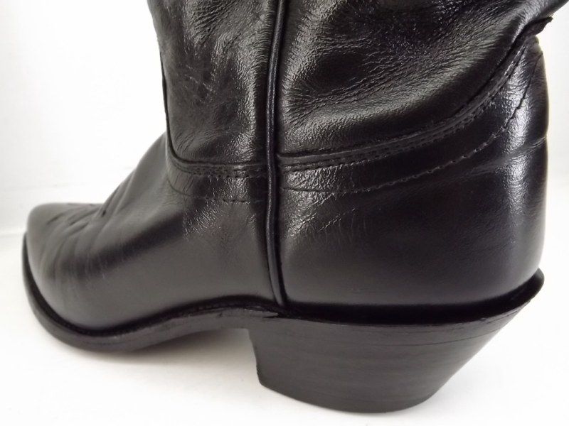 Womens cowboy boots black leather Justin 7 A classic western  