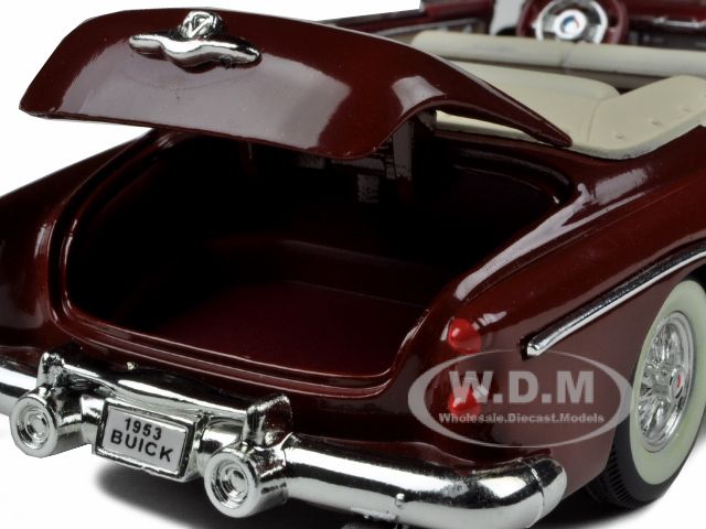   SKYLARK BURGUNDY 132 DIECAST MODEL CAR by SIGNATURE MODELS  