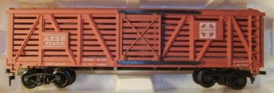 Life Like HO 51450 Santa Fe Cattle Car w/ box  