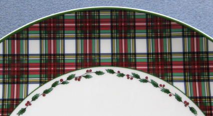 FOUR Nikko Tartan Christmas Plaid Dinner Plates NIB  