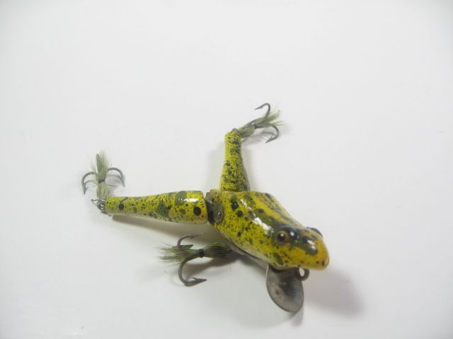 VINTAGE PAW PAW WOTTA FROG FISHING LURE  