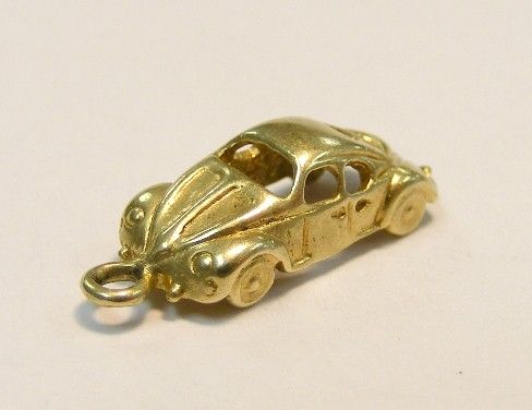 VINTAGE 14K YELLOW GOLD 3D RACE CAR ROADSTER CHARM  