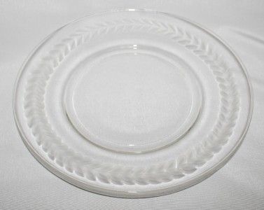 LAUREL WREATH SANDWICH/SNACK PLATES   CUT GLASS   8  