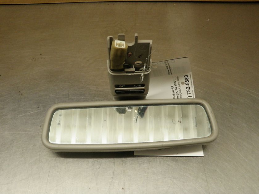 1999 Infiniti Q45 Rear View Mirror / Auto OEM  