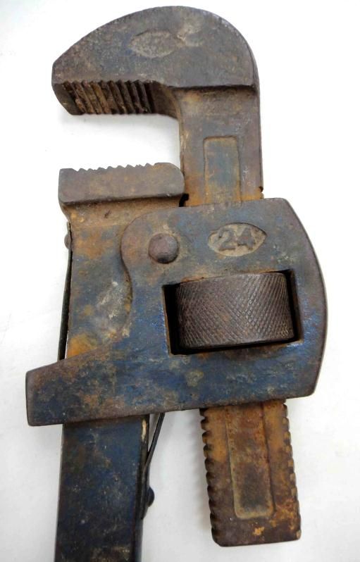 antique 24 DROP FORGED STEEL PIPE WRENCH tool  