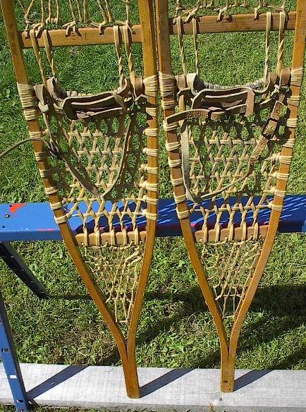 VINTAGE OLD Snowshoes TUBBS 56x10 Snow Shoes ANTIQUE  